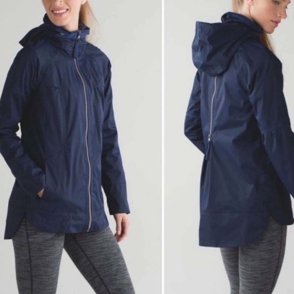 Lululemon Fo Drizzle Jacket size 4
